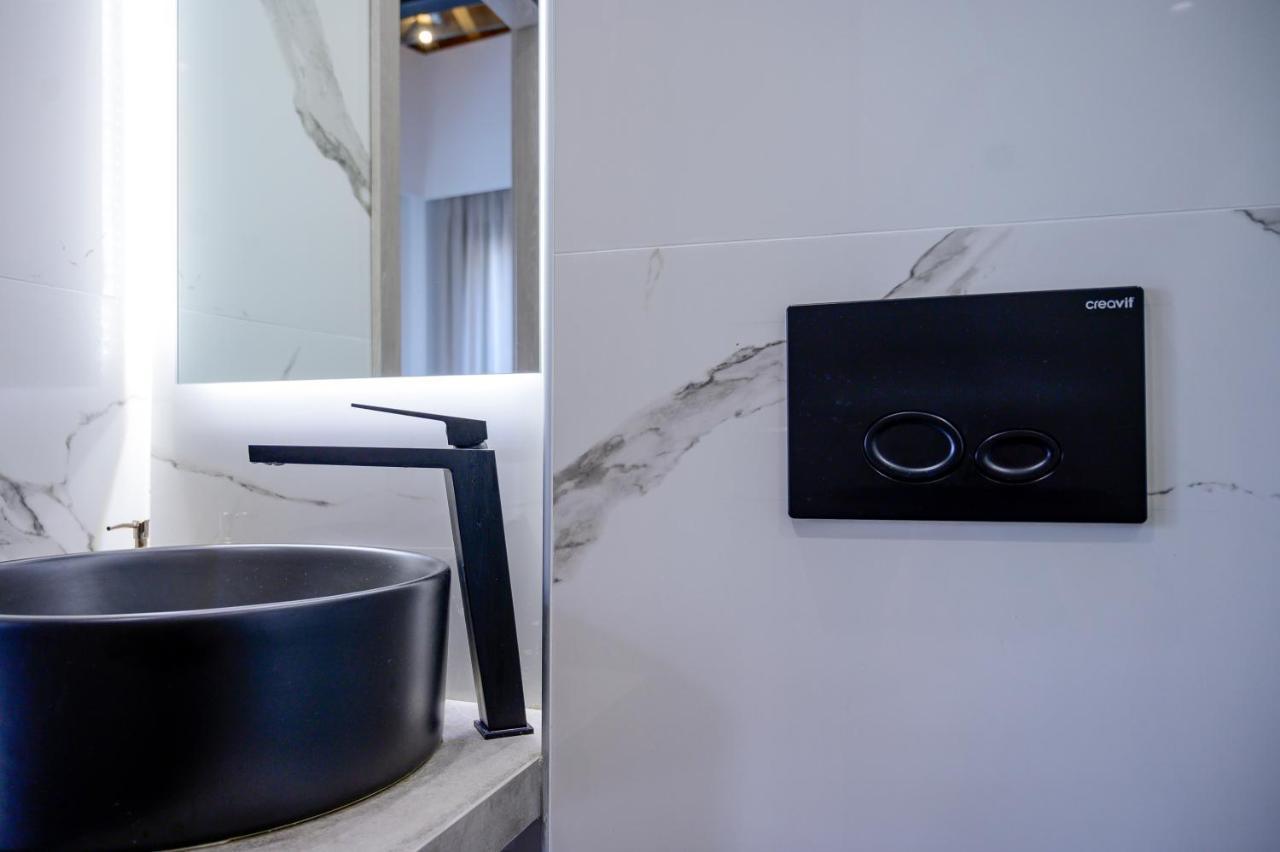 Luxury Suites By Panagiota Preveza Bagian luar foto