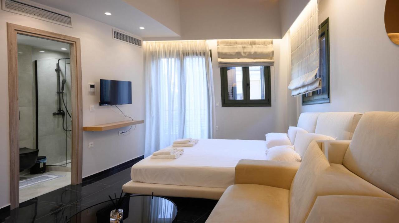 Luxury Suites By Panagiota Preveza Bagian luar foto