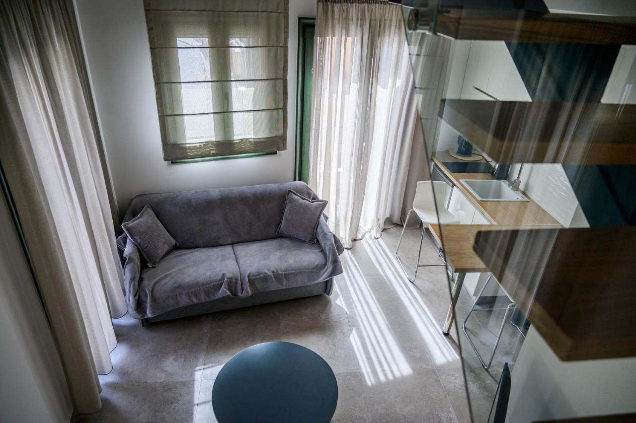 Luxury Suites By Panagiota Preveza Bagian luar foto